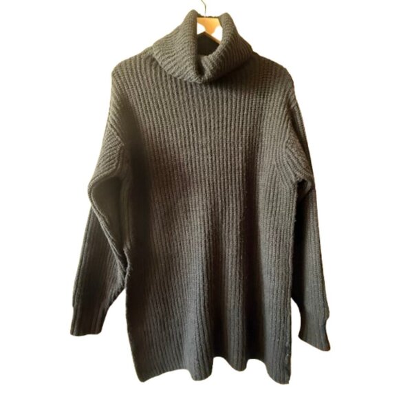 Women's XS Free People Eleven Chunky Turtleneck Tunic Sweater Single Side Slit - Picture 1 of 9